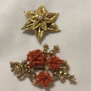 Vintage brooches for holidays!
